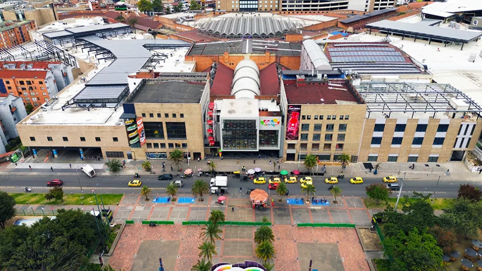 centro-comercial-plaza-de-las-americas1.jpg