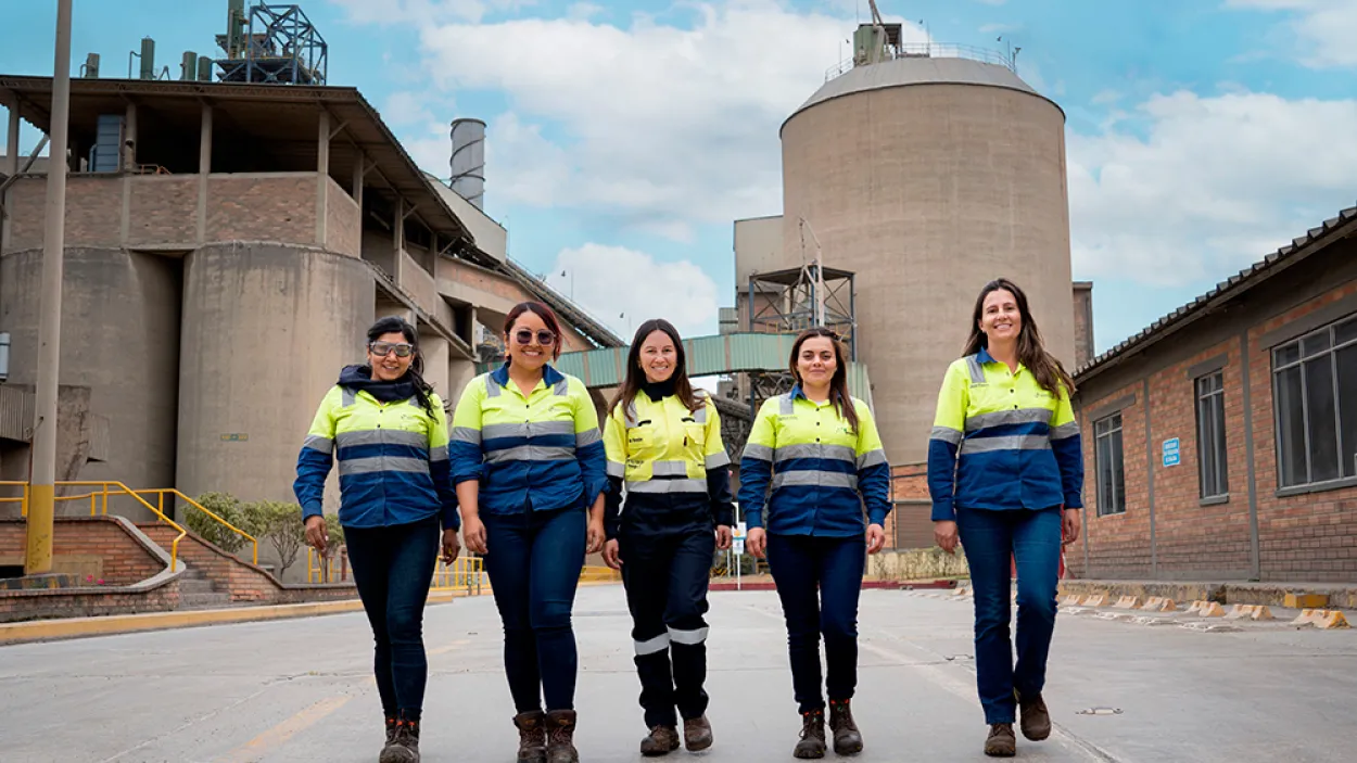 mujer-holcim5.jpg